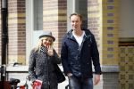 Amsterdam 7 april 2015
Chantal Janzen met een vriend in Amsterdam zuid.