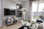 Rotterdam 2 april 2015
Stylist Chiel Harten Torres in zijn huis / appartement
