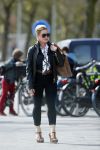 Amsterdam 13 april 2015  
Connie Breukhoven en vriend Eugene v Dun eten ijsje bij pisa