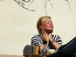 Amsterdam 21 april 2015
Connie Breukhoven geniet lekker op terras van het zonnetje