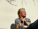 Amsterdam 21 april 2015
Connie Breukhoven geniet lekker op terras van het zonnetje