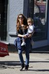Amsterdam 14 april 2015  
Danie Bles met zoon op de cornelis schuytstraat