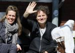 Amsterdam 14 april 2015
Dirk en Suze Zeelenberg op terras op de cornelis schuytstraat