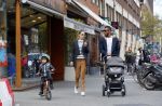 Amsterdam 17 april 2015
Doutzen Kroes en Sunnery James met hun kinderen in Amsterdam zuid.