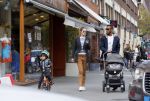 Amsterdam 17 april 2015
Doutzen Kroes en Sunnery James met hun kinderen in Amsterdam zuid.