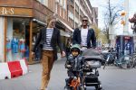 Amsterdam 17 april 2015
Doutzen Kroes en Sunnery James met hun kinderen in Amsterdam zuid.