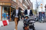 Amsterdam 17 april 2015
Doutzen Kroes en Sunnery James met hun kinderen in Amsterdam zuid.