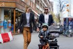 Amsterdam 17 april 2015
Doutzen Kroes en Sunnery James met hun kinderen in Amsterdam zuid.