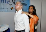 Utrecht 25 april 2015
Dries Roelvink tijdens healing bij medium .
