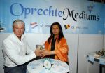 Utrecht 25 april 2015
Dries Roelvink tijdens healing bij medium .