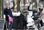 Amsterdam 4 april 2015 
Gallyon v Vessem met man en dochter op de willemsparkweg
