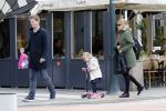 Amsterdam 4 april 2015 
Gallyon v Vessem met man en dochter op de willemsparkweg
