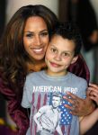 Amsterdam 9 april 2015
Presentatie cd/dvd ladies of soul met Glennis Grace Candy Dulfer Bergit Lewis Edsilia Rombley en Trijntje Oosterhuis. Jurgen raymann reikt ze uit . Glennis met zoon Anthony