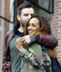Amsterdam 29 april 2015 
Glennis Grace verliefd met haar vriend Robert Biesewig op de cornelis schuytstraat