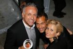 Rotterdam 9 april 2015
Gordon en zijn nieuwe vriend DJ Maurice bij de opening van de nieuwe zaak waar Winston Post de manager is in het Hilton Hotel. Gordon met Anouk Smulders
