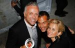 Rotterdam 9 april 2015
Gordon en zijn nieuwe vriend DJ Maurice bij de opening van de nieuwe zaak waar Winston Post de manager is in het Hilton Hotel. Gordon met Anouk Smulders