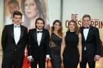 Amsterdam 20 april 2015 
Premiere de ontsnapping in het nieuwe de la mar met in de hoofdrollen Isa Hoes en Edwin Jonker. Heleen v Royen heeft het boek geschreven. Heleen met vriend en kinderen