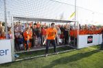 Volendam 15 april 2015
Het mini jan Smit stadion is vanavond geopend met een serie penaltie s van Henk Veerman en Robert Muhren op Jan Smit als keeper. Ook Liza Fem Emma en Senn waren aanwezen alsmede ome Cor