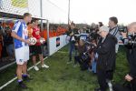 Volendam 15 april 2015
Het mini jan Smit stadion is vanavond geopend met een serie penaltie s van Henk Veerman en Robert Muhren op Jan Smit als keeper. Ook Liza Fem Emma en Senn waren aanwezen alsmede ome Cor