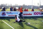 Volendam 15 april 2015
Het mini jan Smit stadion is vanavond geopend met een serie penaltie s van Henk Veerman en Robert Muhren op Jan Smit als keeper. Ook Liza Fem Emma en Senn waren aanwezen alsmede ome Cor