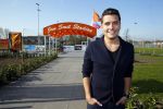 Volendam 15 april 2015
Het mini jan Smit stadion is vanavond geopend met een serie penaltie s van Henk Veerman en Robert Muhren op Jan Smit als keeper. Ook Liza Fem Emma en Senn waren aanwezen alsmede ome Cor