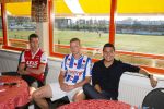 Volendam 15 april 2015
Het mini jan Smit stadion is vanavond geopend met een serie penaltie s van Henk Veerman en Robert Muhren op Jan Smit als keeper. Ook Liza Fem Emma en Senn waren aanwezen alsmede ome Cor
