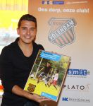 Volendam 15 april 2015
Het mini jan Smit stadion is vanavond geopend met een serie penaltie s van Henk Veerman en Robert Muhren op Jan Smit als keeper. Ook Liza Fem Emma en Senn waren aanwezen alsmede ome Cor