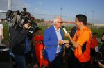 Volendam 15 april 2015
Het mini jan Smit stadion is vanavond geopend met een serie penaltie s van Henk Veerman en Robert Muhren op Jan Smit als keeper. Ook Liza Fem Emma en Senn waren aanwezen alsmede ome Cor