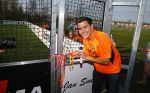 Volendam 15 april 2015
Het mini jan Smit stadion is vanavond geopend met een serie penaltie s van Henk Veerman en Robert Muhren op Jan Smit als keeper. Ook Liza Fem Emma en Senn waren aanwezen alsmede ome Cor