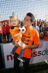 Volendam 15 april 2015
Het mini jan Smit stadion is vanavond geopend met een serie penaltie s van Henk Veerman en Robert Muhren op Jan Smit als keeper. Ook Liza Fem Emma en Senn waren aanwezen alsmede ome Cor