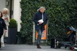 Amsterdam 28 april 2015
Johan Derksen op straat in Amsterdam.