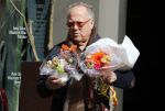 Amsterdam 4 april 2015 
Joop Braakhekke doet in zijn mini countryman boodschappen in amsterdam zuid