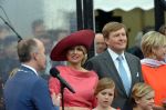 Dordrecht, 27 April 2015
Koningsdag 2015 met Koningin Willem-Alexander, Koningin Maxima, Prinses Amalia, Prinses Alexia em Prinses Ariane, Prins Constatijn, Prinses Laurentien, Prins Maurits, Prinses Marilene, Prinses Annette, Prins Bernhard Jr., Prins Pieter Christiaan en Prinses Anita