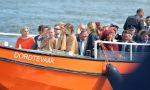 Dordrecht, 27 April 2015
Koningsdag 2015 met Koningin Willem-Alexander, Koningin Maxima, Prinses Amalia, Prinses Alexia em Prinses Ariane, Prins Constatijn, Prinses Laurentien, Prins Maurits, Prinses Marilene, Prinses Annette, Prins Bernhard Jr., Prins Pieter Christiaan en Prinses Anita