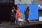 Dordrecht, 27 April 2015
Koningsdag 2015 met Koningin Willem-Alexander, Koningin Maxima, Prinses Amalia, Prinses Alexia em Prinses Ariane, Prins Constatijn, Prinses Laurentien, Prins Maurits, Prinses Marilene, Prinses Annette, Prins Bernhard Jr., Prins Pieter Christiaan en Prinses Anita