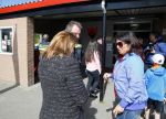 Beverwijk 27 april 2015
Rafael v d Vaart organiseert een voetbaltournooi bij vv Kennemers. Zijn vader Ramon en moeder Lolita werken ook mee. Sabia Engizek komt natuurlijk kijken en verricht de aftrap.