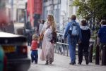 Amsterdam 10 april 2015    
Marije Braber de vriendin van Chris Zegers hoogzwanger
