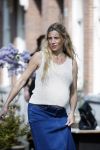 Amsterdam 10 april 2015    
Marije Braber de vriendin van Chris Zegers hoogzwanger
