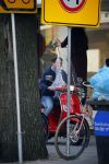 Amsterdam 24 april 2015
Martijn Krabbe op vespa scooter boodschappen doen.