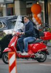 Amsterdam 24 april 2015
Martijn Krabbe op vespa scooter boodschappen doen.