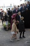 Dordrecht, 27 April 2015
Koningsdag 2015 met Koningin Willem-Alexander, Koningin Maxima, Prinses Amalia, Prinses Alexia em Prinses Ariane, Prins Constatijn, Prinses Laurentien, Prins Maurits, Prinses Marilene, Prinses Annette, Prins Bernhard Jr., Prins Pieter Christiaan en Prinses Anita