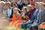 Dordrecht, 27 April 2015
Koningsdag 2015 met Koningin Willem-Alexander, Koningin Maxima, Prinses Amalia, Prinses Alexia em Prinses Ariane, Prins Constatijn, Prinses Laurentien, Prins Maurits, Prinses Marilene, Prinses Annette, Prins Bernhard Jr., Prins Pieter Christiaan en Prinses Anita