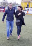 Beverwijk 27 april 2015
Rafael v d Vaart organiseert een voetbaltournooi bij vv Kennemers. Zijn vader Ramon en moeder Lolita werken ook mee. Sabia Engizek komt natuurlijk kijken en verricht de aftrap.