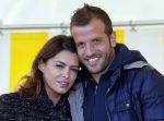 Beverwijk 27 april 2015
Rafael v d Vaart organiseert een voetbaltournooi bij vv Kennemers. Zijn vader Ramon en moeder Lolita werken ook mee. Sabia Engizek komt natuurlijk kijken en verricht de aftrap.