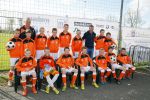 Beverwijk 27 april 2015
Rafael v d Vaart organiseert een voetbaltournooi bij vv Kennemers. Zijn vader Ramon en moeder Lolita werken ook mee. Sabia Engizek komt natuurlijk kijken en verricht de aftrap.