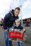Beverwijk 27 april 2015
Rafael v d Vaart organiseert een voetbaltournooi bij vv Kennemers. Zijn vader Ramon en moeder Lolita werken ook mee. Sabia Engizek komt natuurlijk kijken en verricht de aftrap.