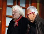Amsterdam 24 april 2015
Rudi Fuchs met wandelstok in de beethovenstraat.