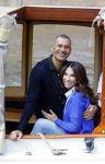 Ammsterdam 10 april 2015
Ruud Gullit en zijn vriendin Maggie Jiminez gaan varen op de grachten van amsterdam met zijn dochter Felicity en vrienden