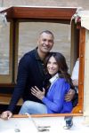 Ammsterdam 10 april 2015
Ruud Gullit en zijn vriendin Maggie Jiminez gaan varen op de grachten van amsterdam met zijn dochter Felicity en vrienden