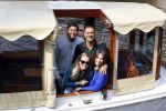 Ammsterdam 10 april 2015
Ruud Gullit en zijn vriendin Maggie Jiminez gaan varen op de grachten van amsterdam met zijn dochter Felicity en vrienden